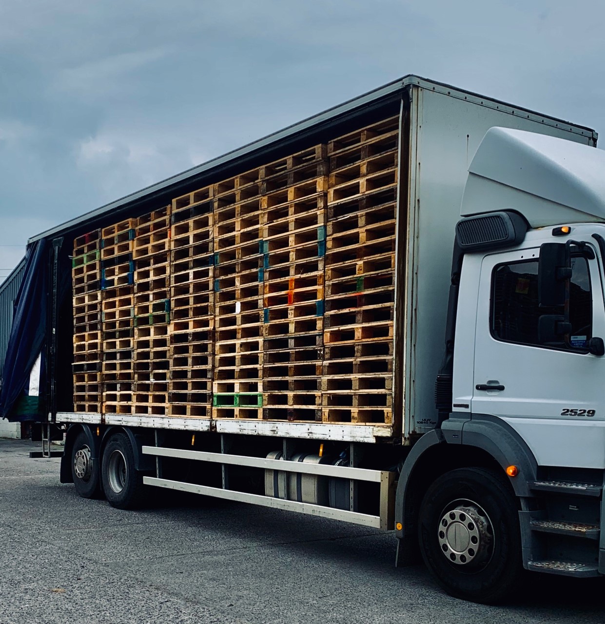 Lorry with Pallets